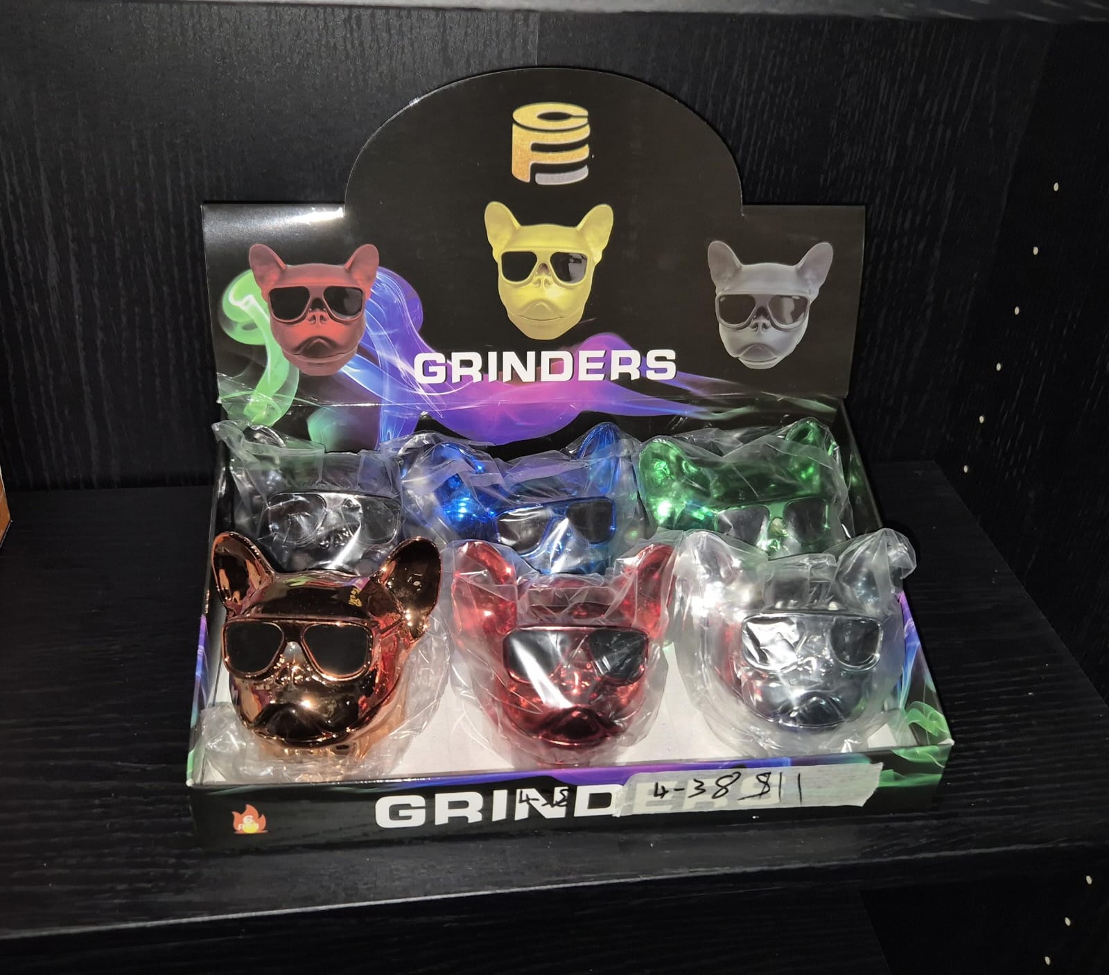 MULTICOLOR BULLDOG TOBACCO GRINDERS 6 PER PACK