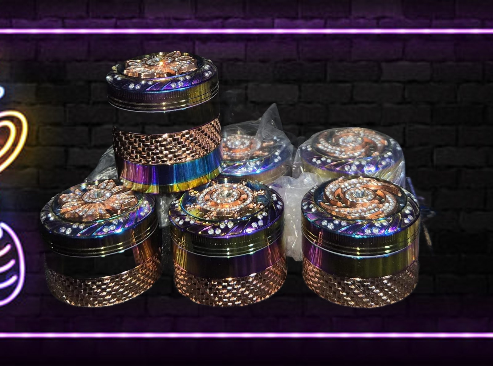 PREMIUM TOBACCO/HERB GRINDERS 6 PER PACK
