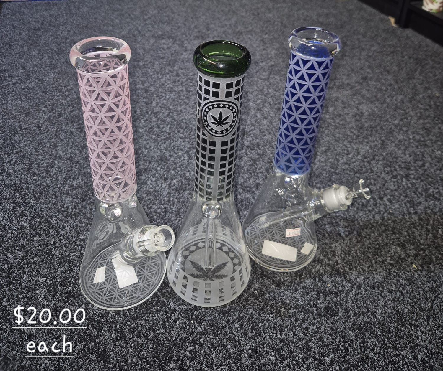CRAFTED GLASS WATER PIPE 25 PER BOX